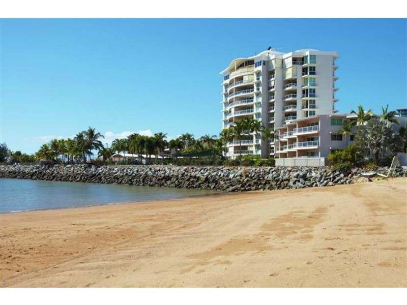 8/7 Mariners Drive, Townsville City QLD 4810