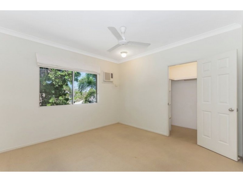 8/2 Macrossan Street, South Townsville QLD 4810