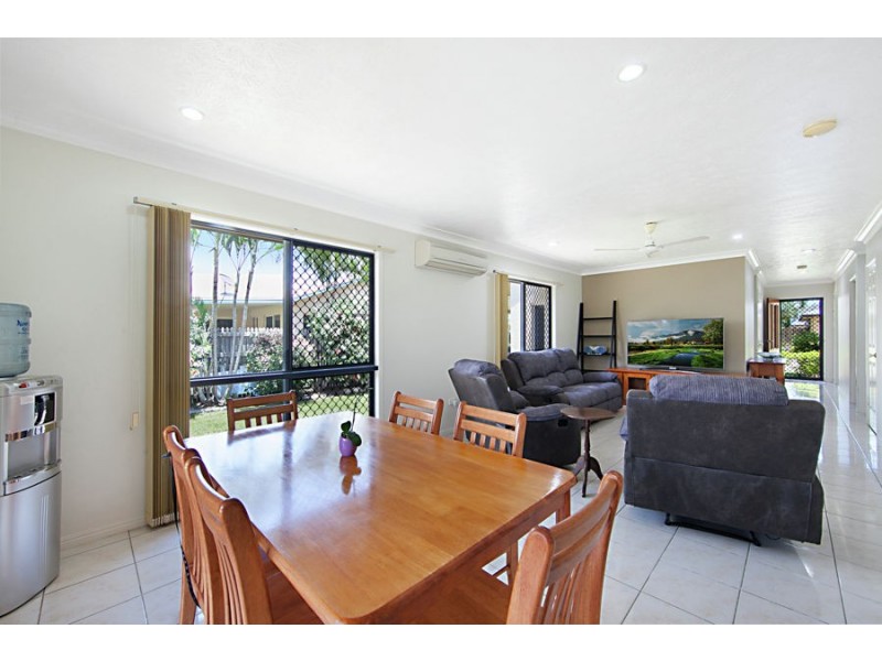 15 Squires Crescent, Kirwan QLD 4817