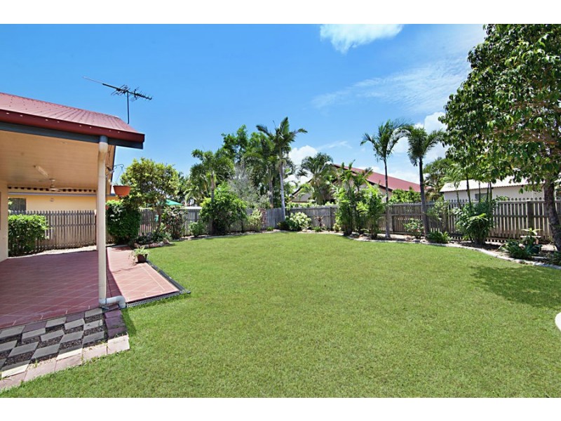 15 Squires Crescent, Kirwan QLD 4817