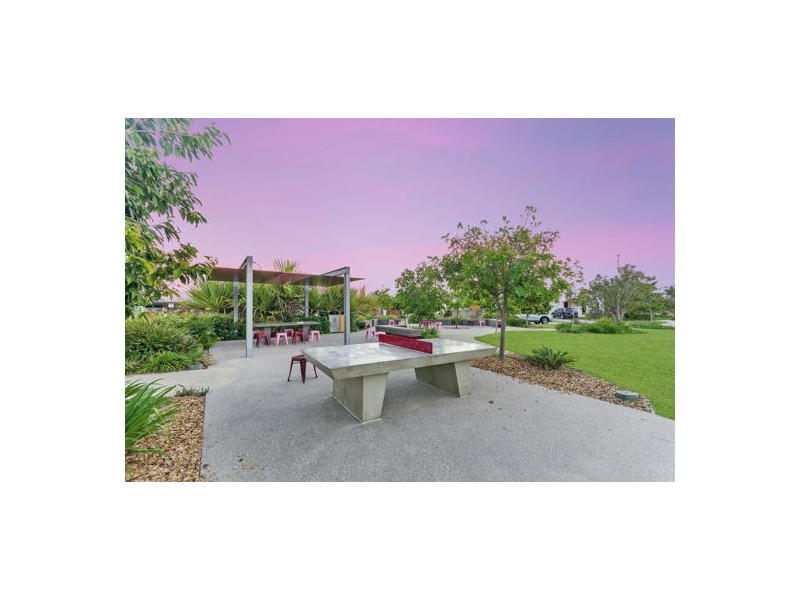 8 Mode Way, Burdell QLD 4818