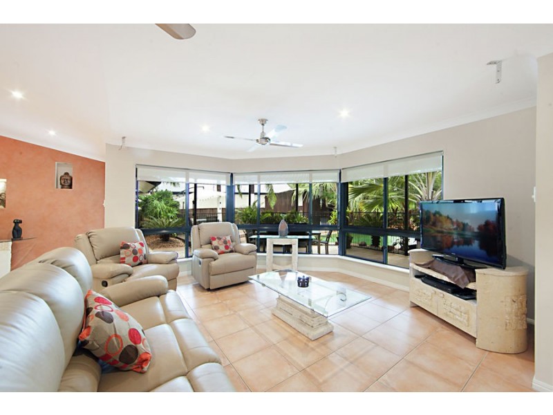 8 Waterside Place, Idalia QLD 4811