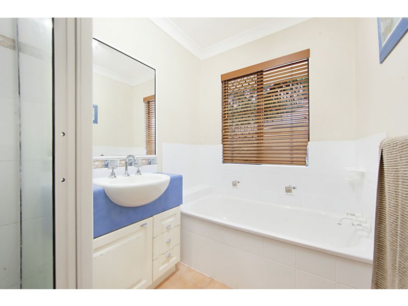 8 Waterside Place, Idalia QLD 4811