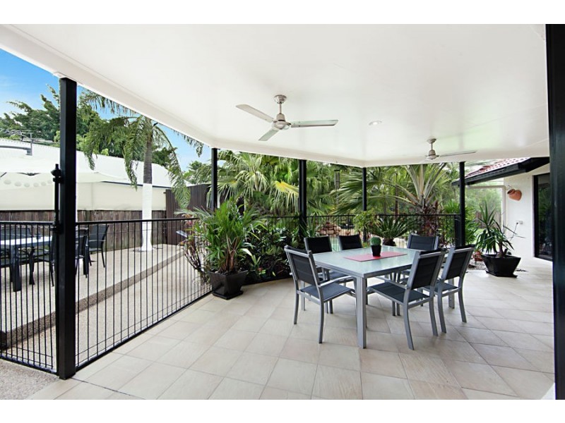 8 Waterside Place, Idalia QLD 4811