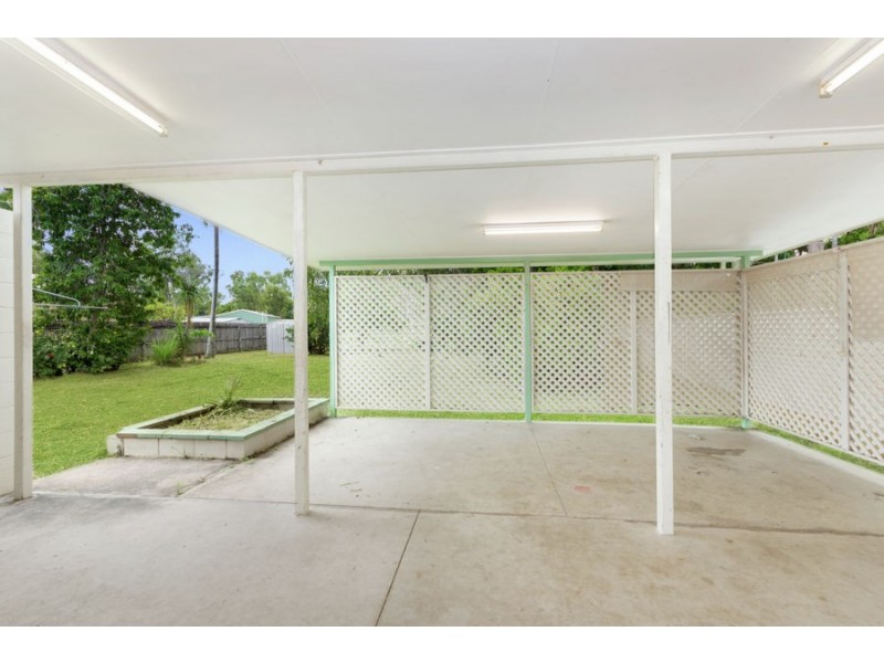 191 Ocean Parade, Balgal Beach QLD 4816