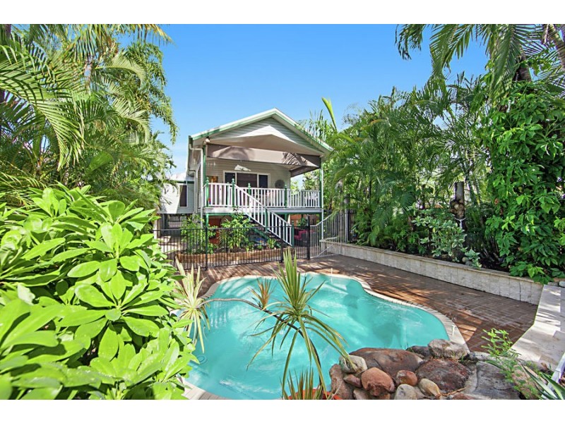 13 Leigh Street, West End QLD 4810