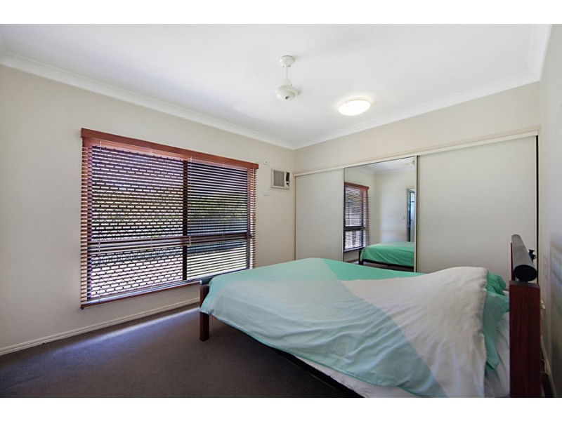 55 Crestbrook Drive, Mount Louisa QLD 4814