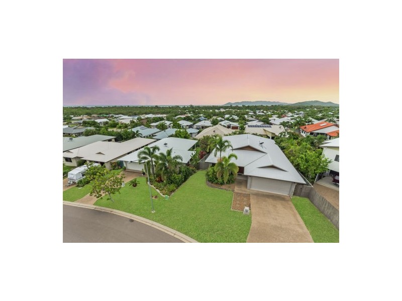 7 Platypus Street, Bushland Beach QLD 4818