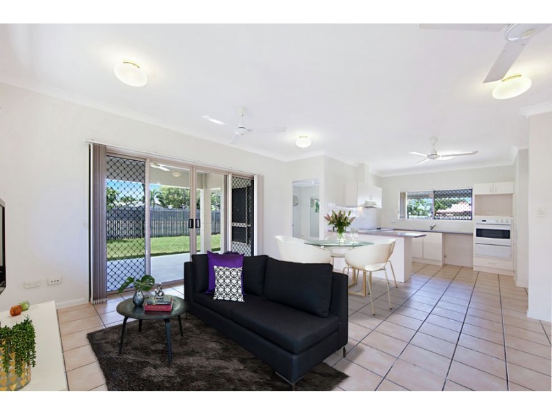 15 Riovista Way, Kirwan QLD 4817