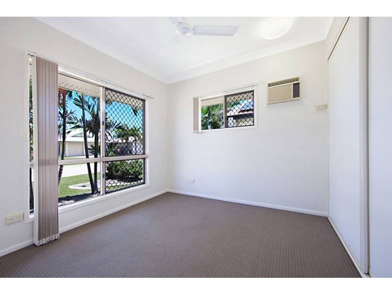 15 Riovista Way, Kirwan QLD 4817