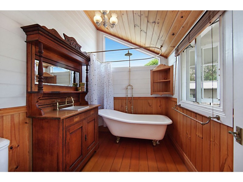 4 Third Street, Railway Estate QLD 4810