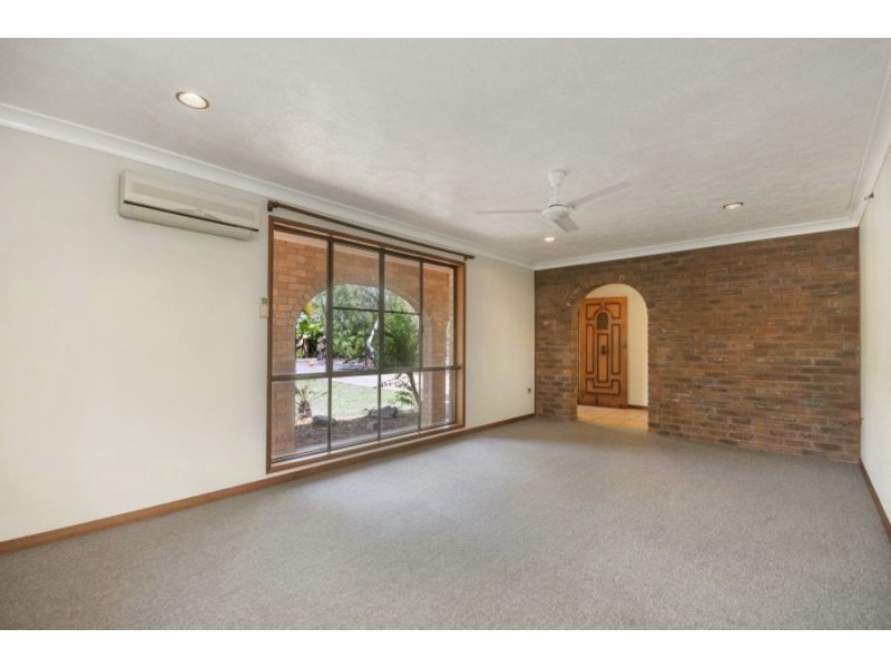 7 Bunya Street, Bushland Beach QLD 4818