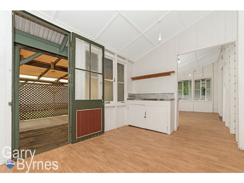 30 Paxton Street, North Ward QLD 4810