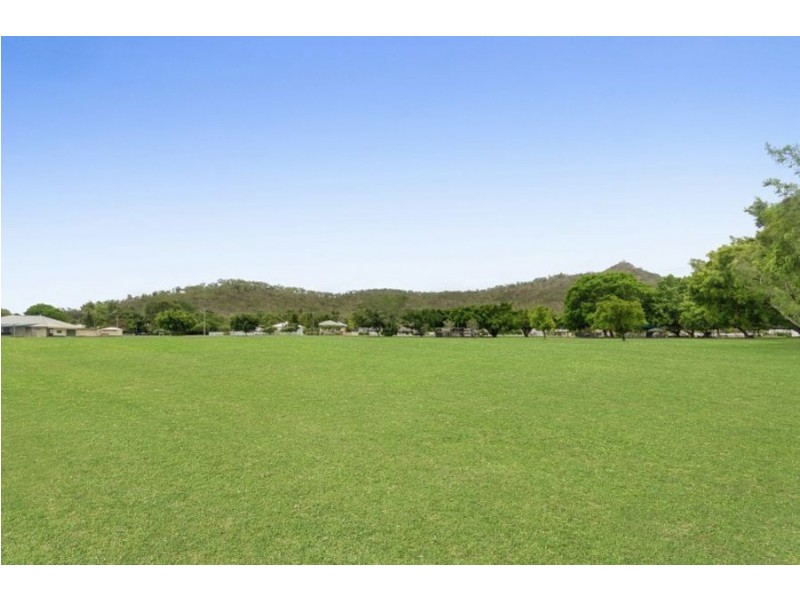 2/11 Crauford Street, West End QLD 4810