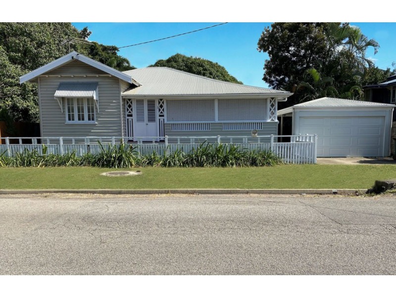 2 Tenth Avenue, Railway Estate QLD 4810