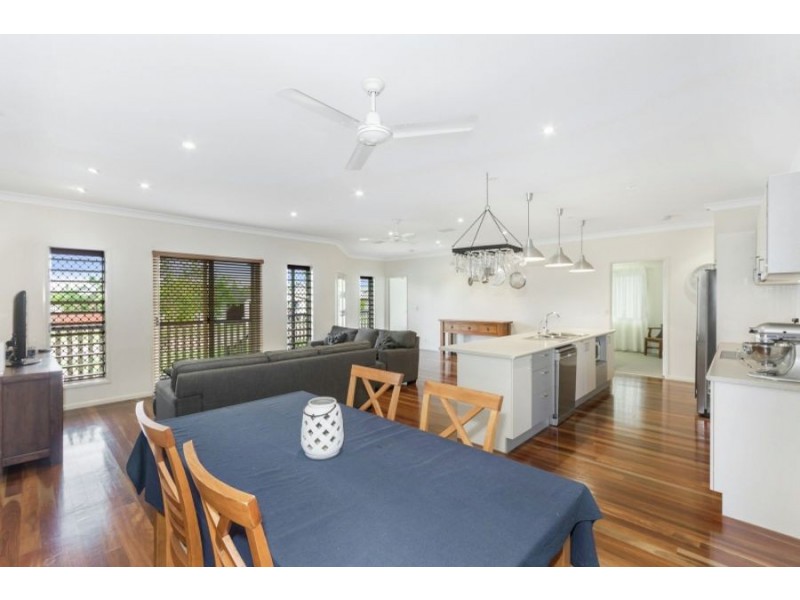 22 Donostia Crescent, Bushland Beach QLD 4818