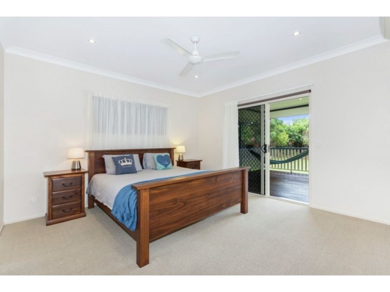 22 Donostia Crescent, Bushland Beach QLD 4818