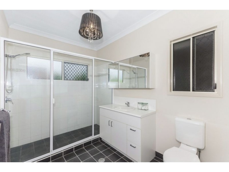 22 Donostia Crescent, Bushland Beach QLD 4818