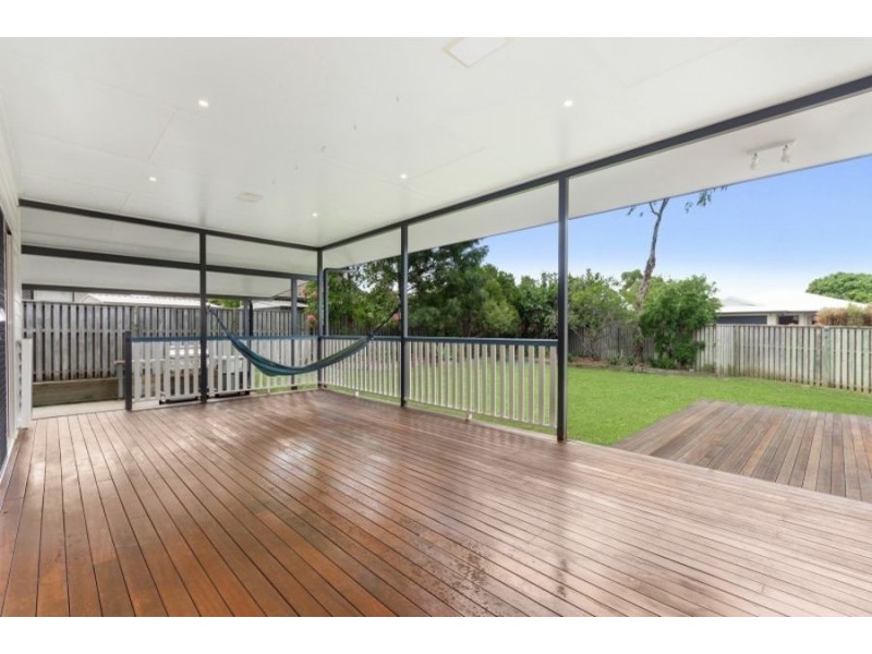 22 Donostia Crescent, Bushland Beach QLD 4818