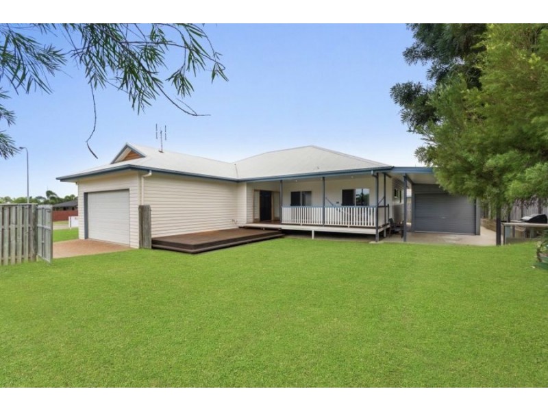 22 Donostia Crescent, Bushland Beach QLD 4818