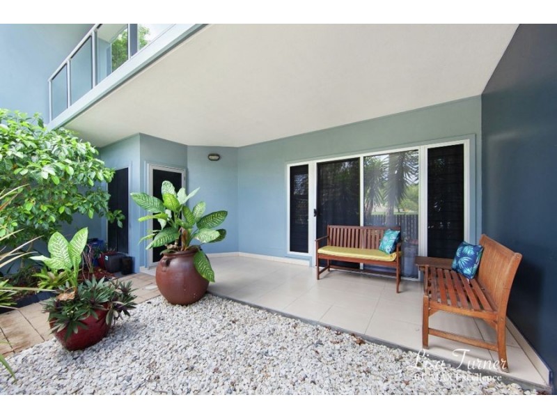 215 Riverside Blvd, Douglas QLD 4814