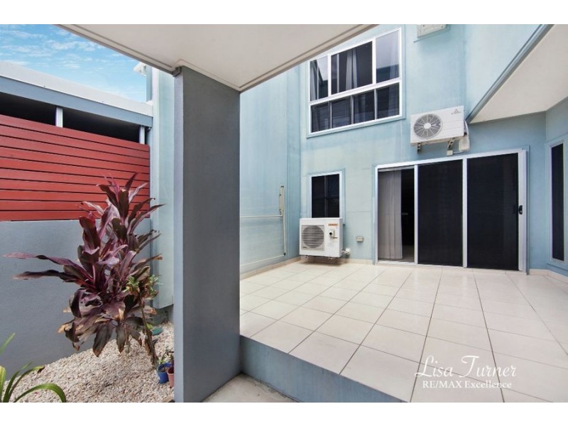 215 Riverside Blvd, Douglas QLD 4814