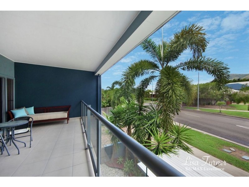 215 Riverside Blvd, Douglas QLD 4814