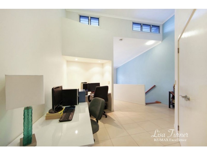 215 Riverside Blvd, Douglas QLD 4814