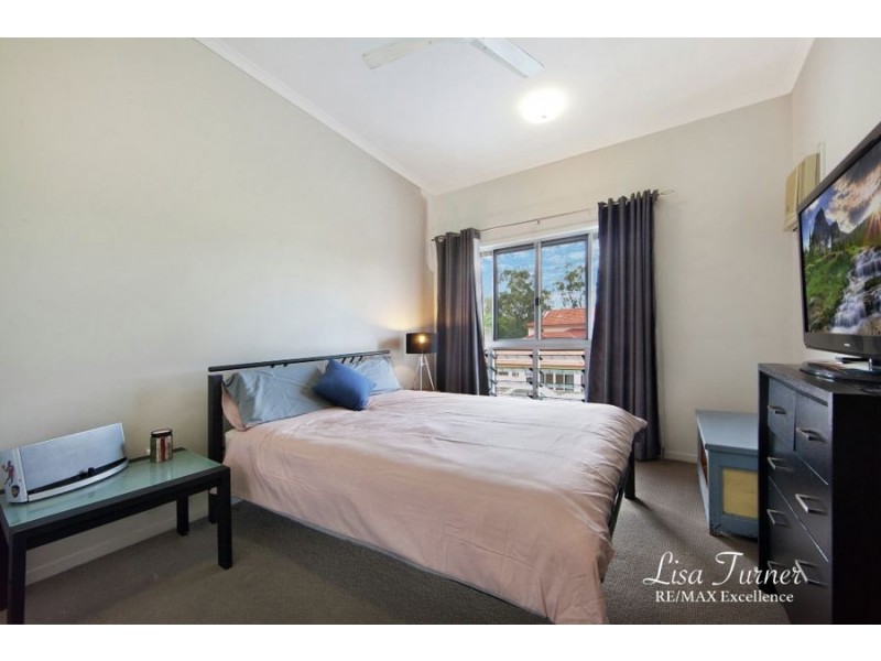 215 Riverside Blvd, Douglas QLD 4814