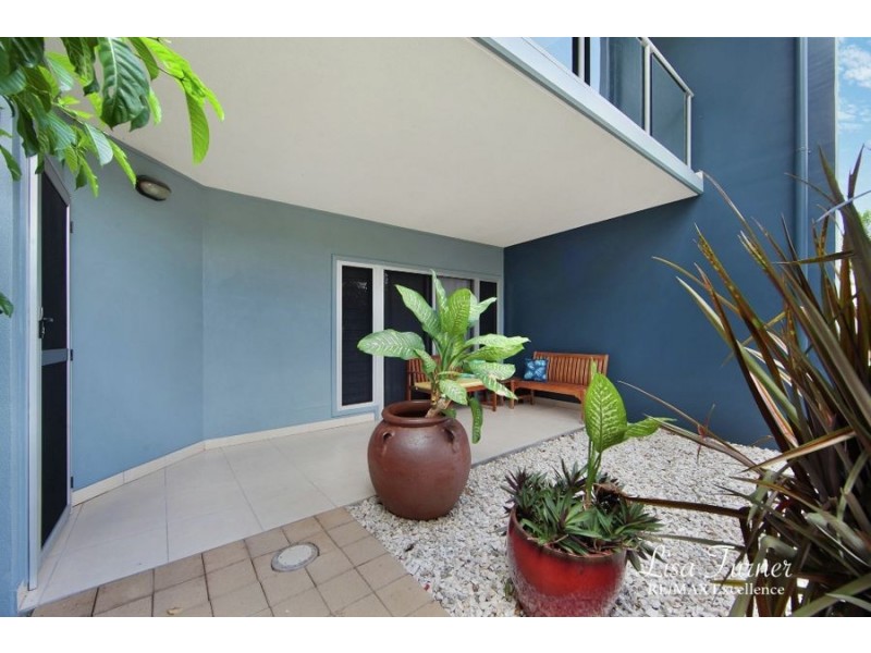 215 Riverside Blvd, Douglas QLD 4814