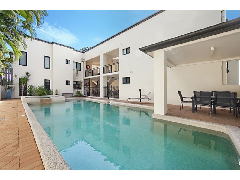 4/2A Cleveland Terrace, Townsville City QLD 4810