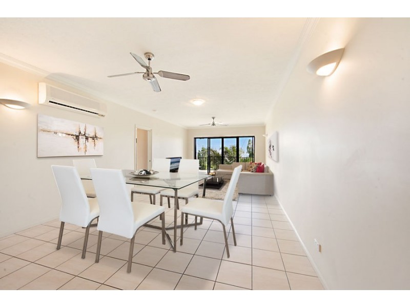 4/2A Cleveland Terrace, Townsville City QLD 4810