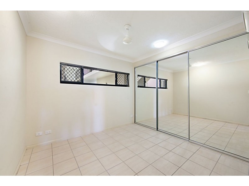 4/2A Cleveland Terrace, Townsville City QLD 4810