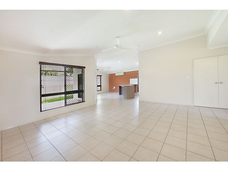 38 Dungurra Place, Bushland Beach QLD 4818