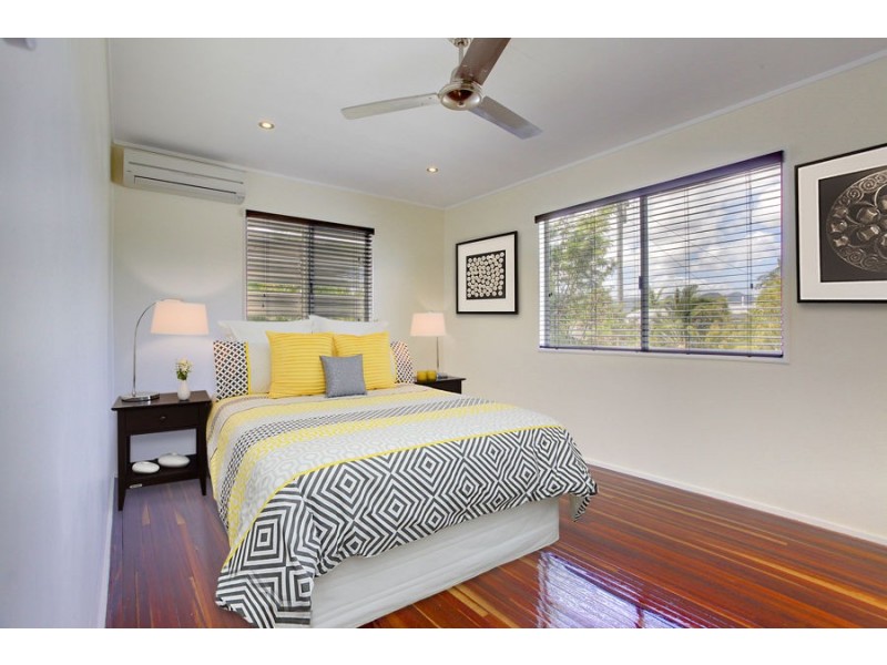 16 Valencia Street, Kirwan QLD 4817