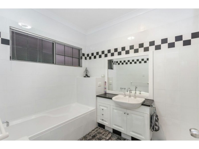 34 Flagstone Avenue, Rangewood QLD 4817