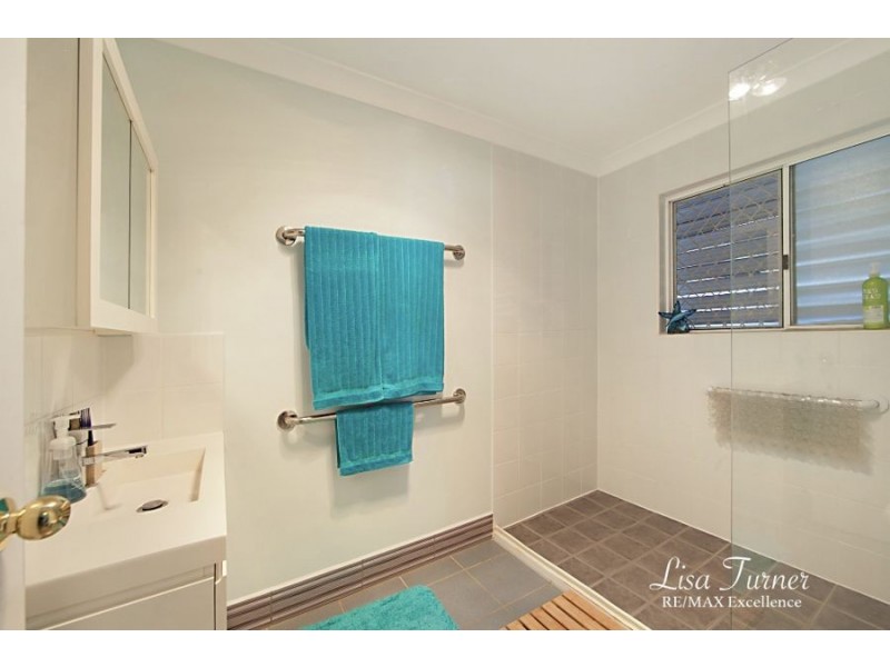 25 Amber Avenue, Rasmussen QLD 4815