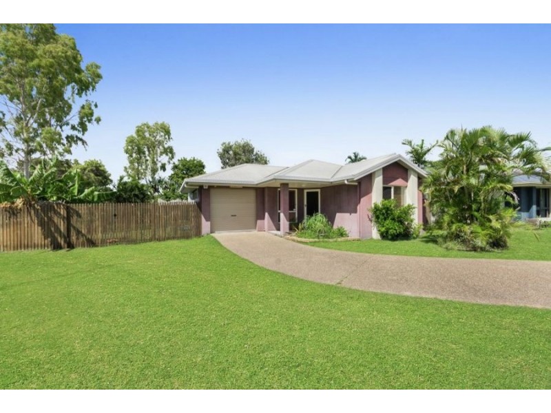 1 Greentree Circuit, Bushland Beach QLD 4818
