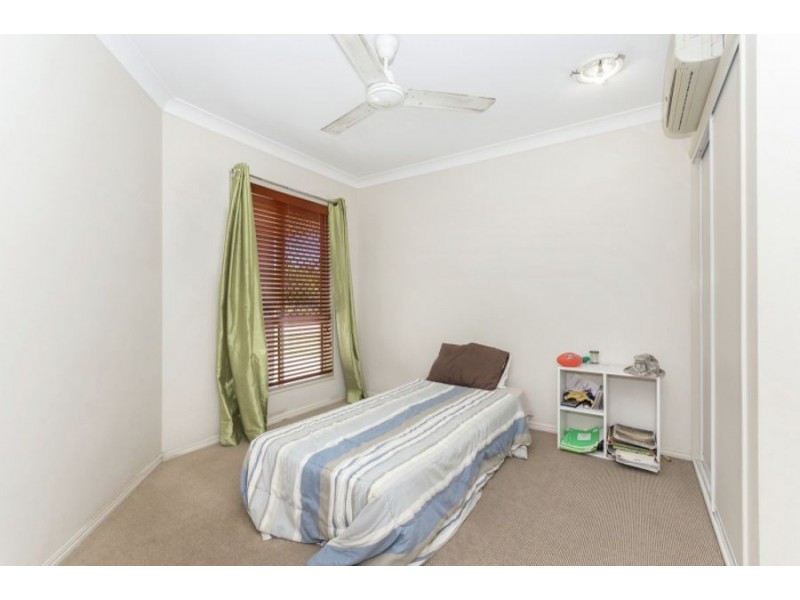1 Greentree Circuit, Bushland Beach QLD 4818