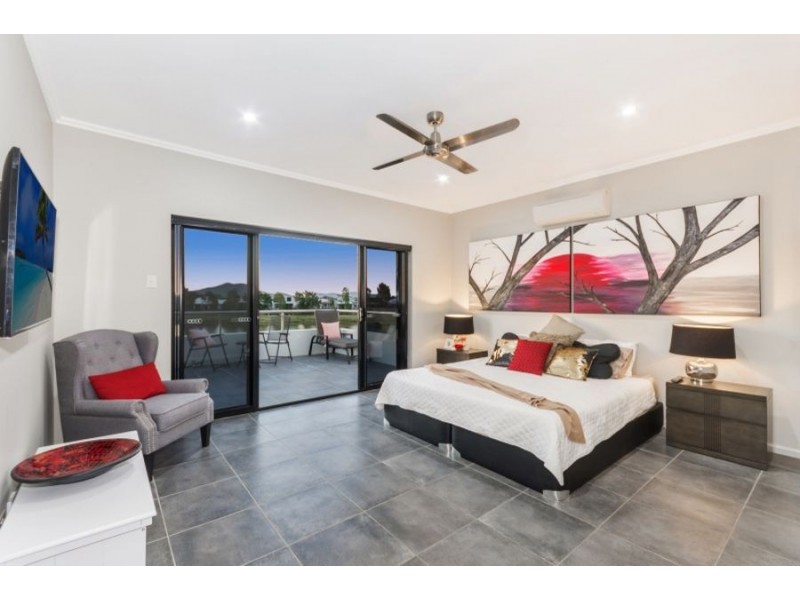 15 Greenbank Pocket, Idalia QLD 4811