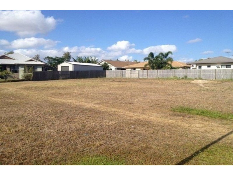 6 Juan Court, Bushland Beach QLD 4818