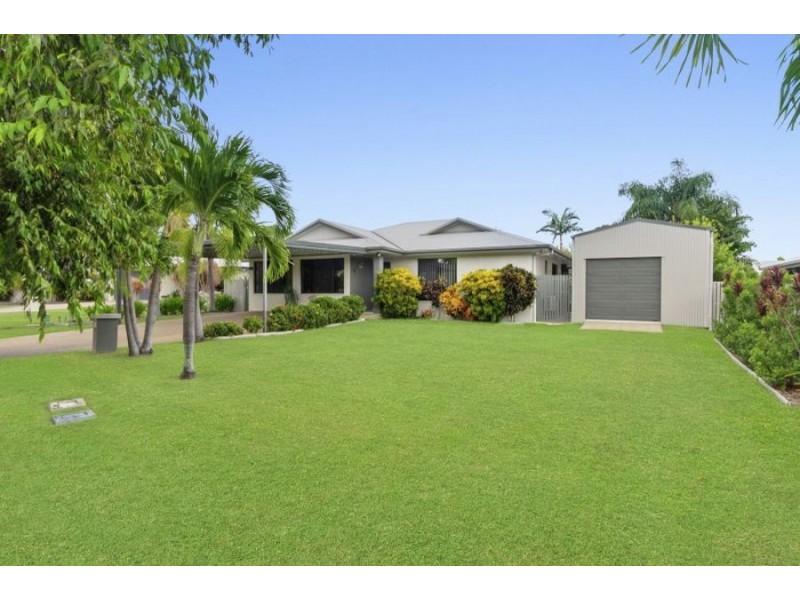 18 Donostia Crescent, Bushland Beach QLD 4818