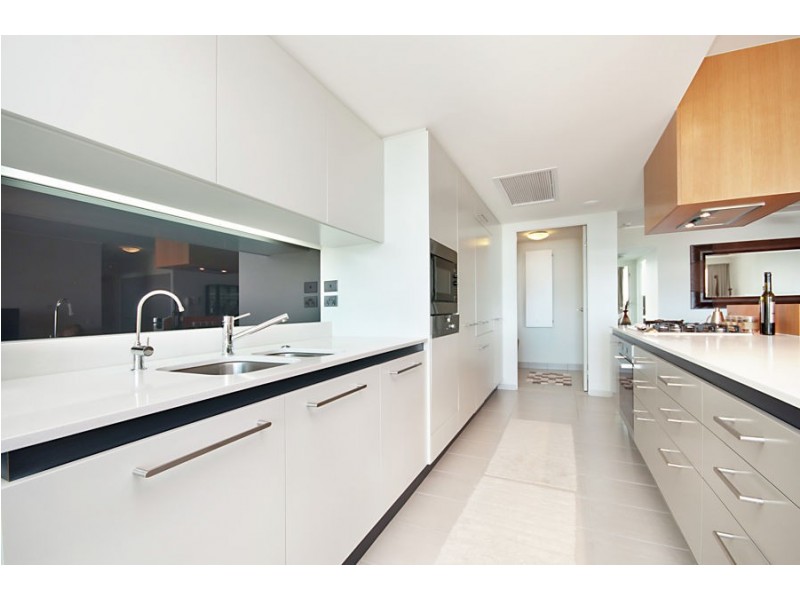 2708/6 Mariners Drive, Townsville City QLD 4810