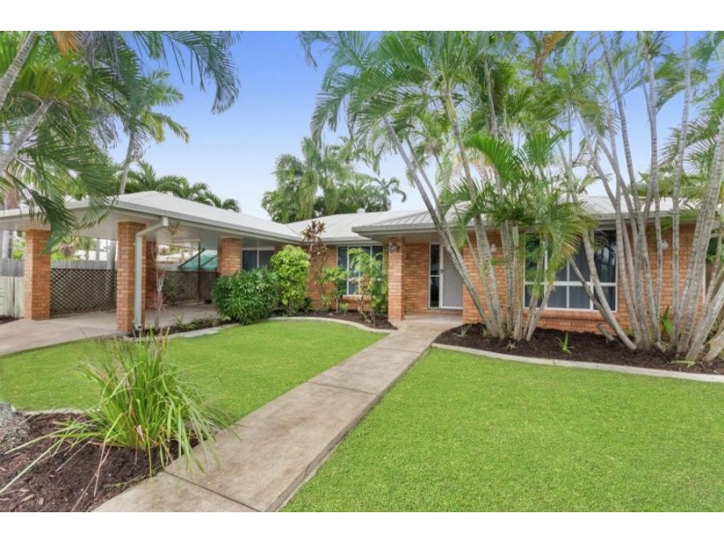 8 Sally Court, Rasmussen QLD 4815