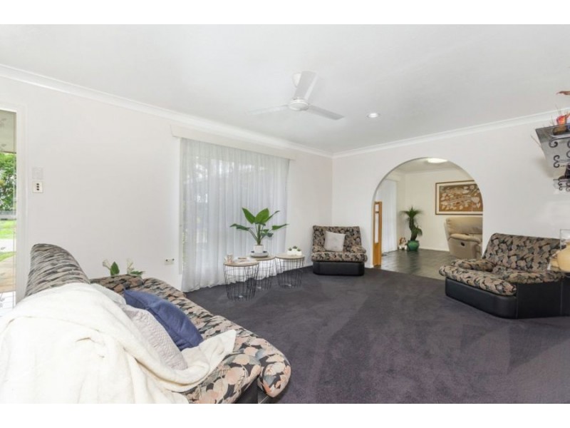 8 Sally Court, Rasmussen QLD 4815