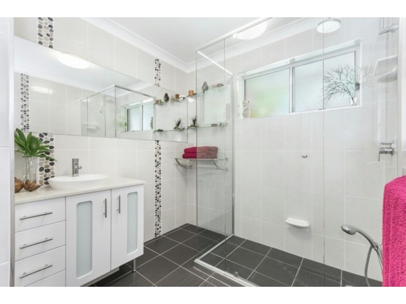 8 Sally Court, Rasmussen QLD 4815