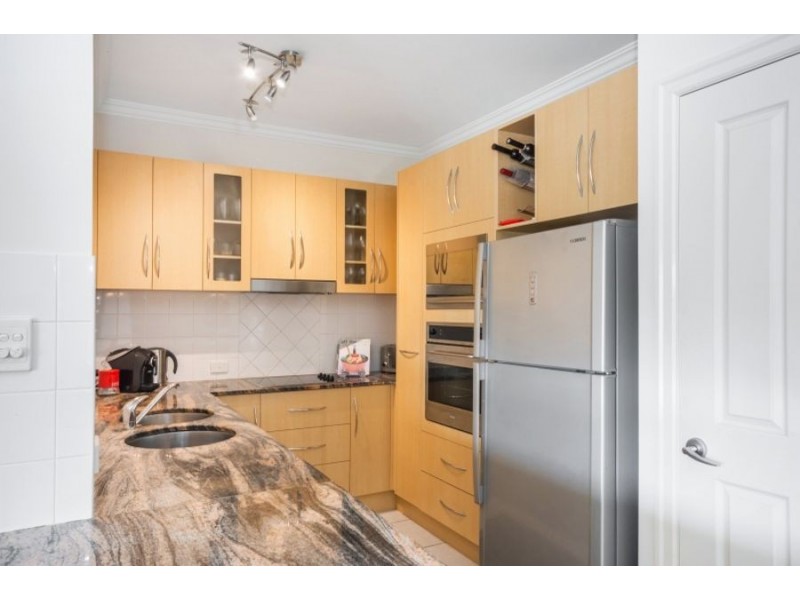 215/9 Anthony Street, South Townsville QLD 4810