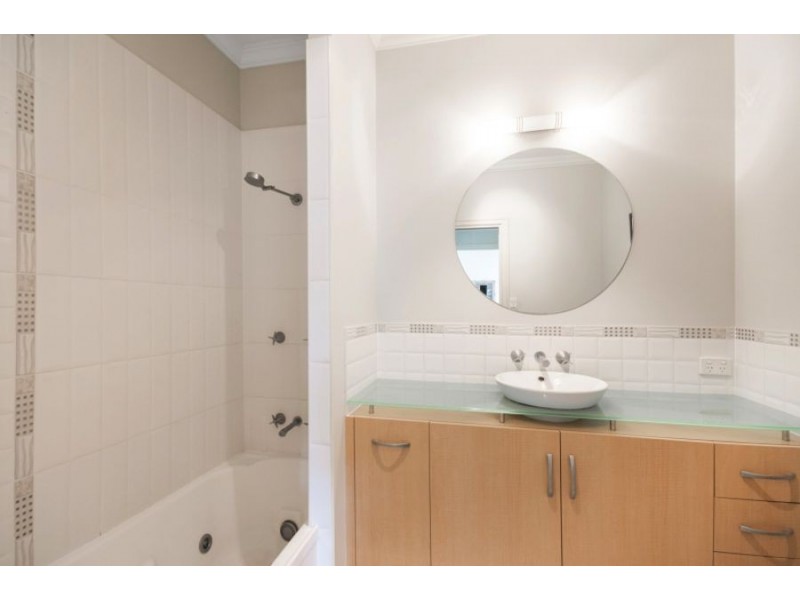 215/9 Anthony Street, South Townsville QLD 4810