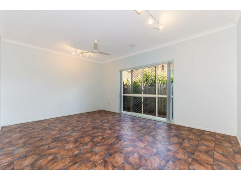 16 Tottenham Court, Kirwan QLD 4817