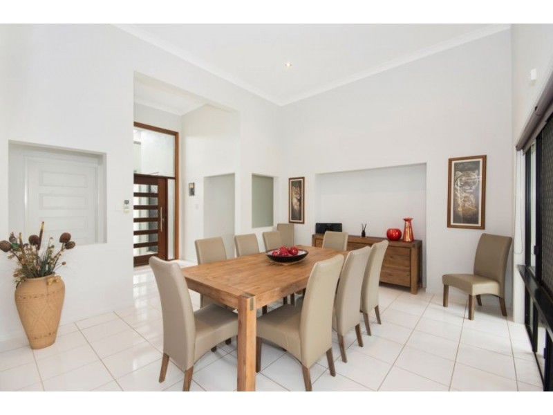 13 Helvellyn Street, Bushland Beach QLD 4818